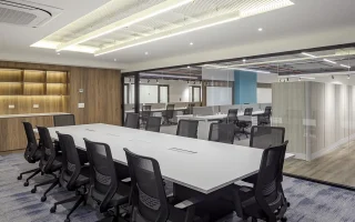 Mobiliario corporativo bibank sala reunión