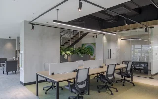 Mobiliario corporativo heineken estaciones colaborativas