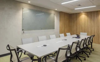 Mobiliario corporativo heineken sala juntas
