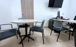 mobiliario-hospitalario-clinica-ces-oviedo-consultorio-reunion